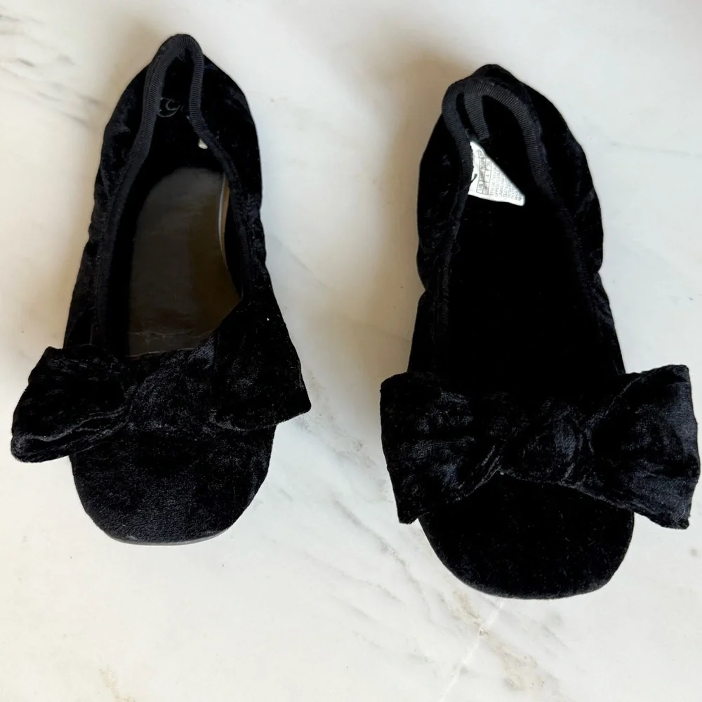 GAP Dress Shoes Ballet Flat BIG GIRLS Black Bow Velvet Holidays Christmas Size 5